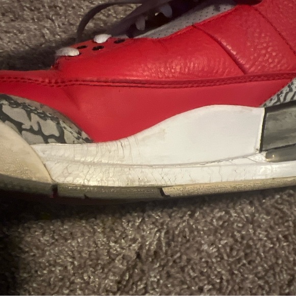 Jordan 3s - Picture 12 of 14